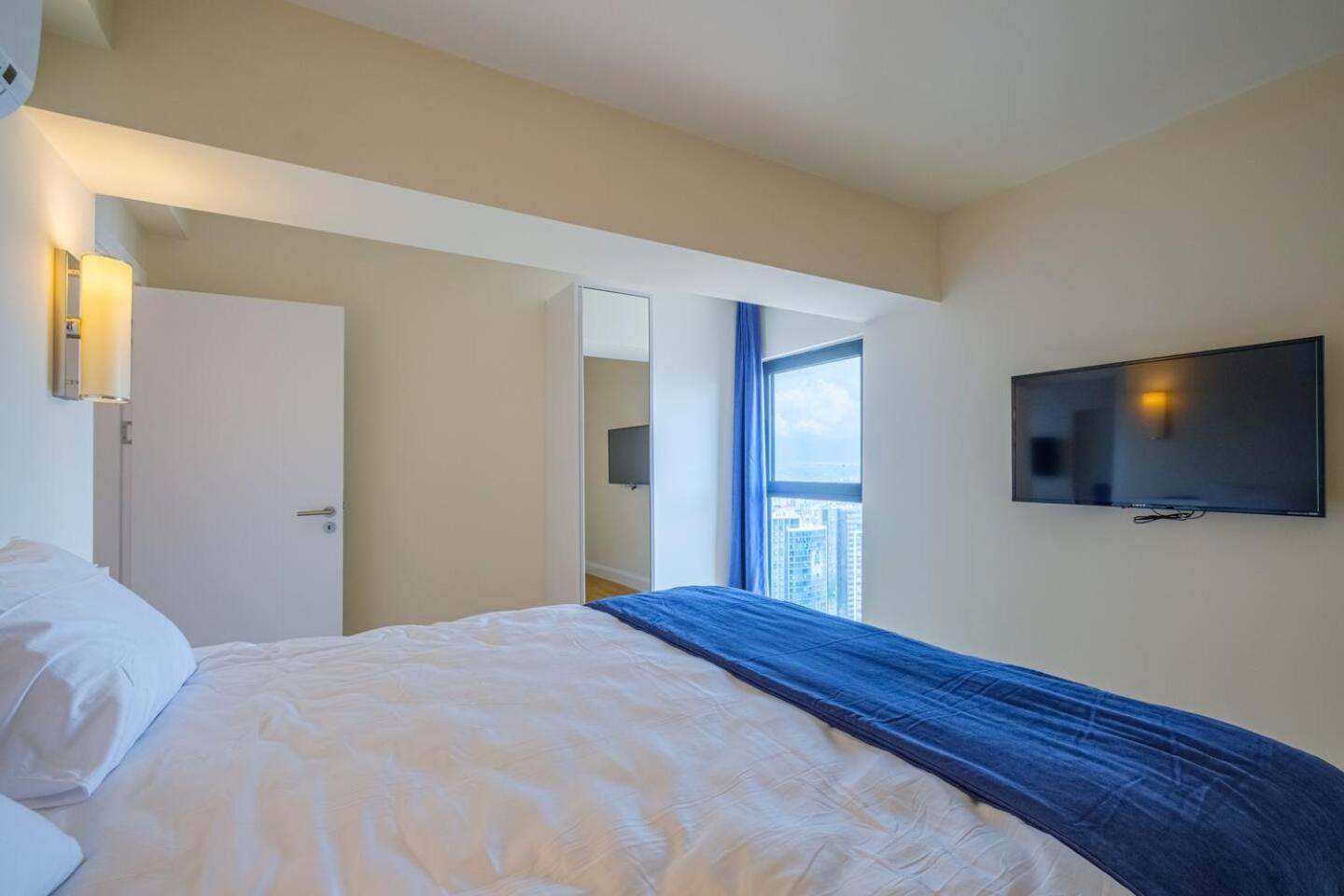 Luxury Orbi City Sea View Aparthotel Batoumi Extérieur photo