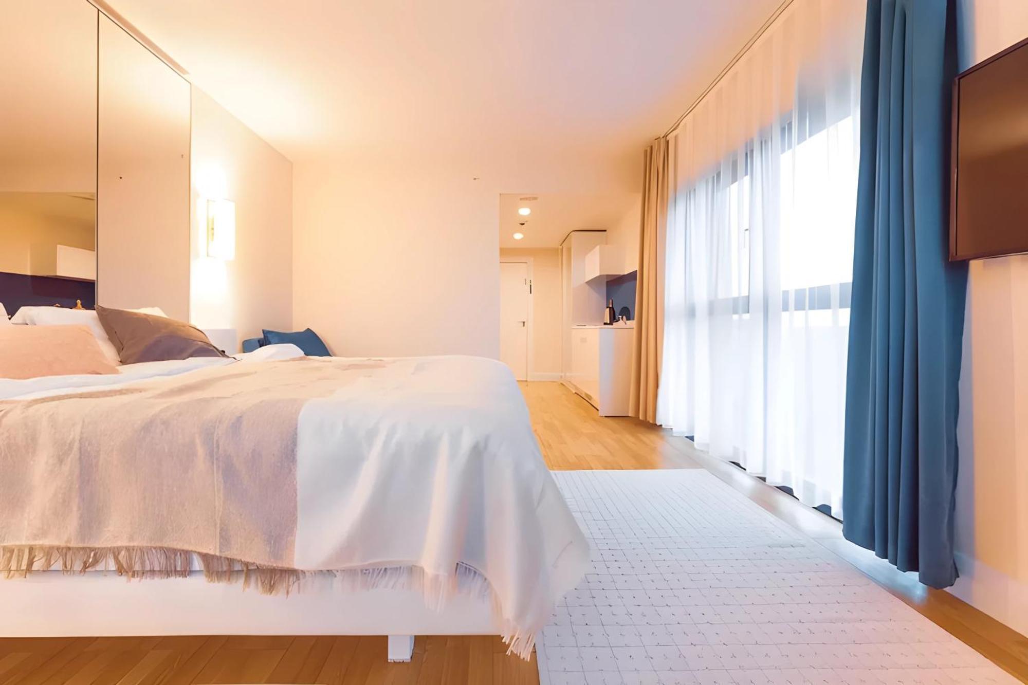 Luxury Orbi City Sea View Aparthotel Batoumi Extérieur photo